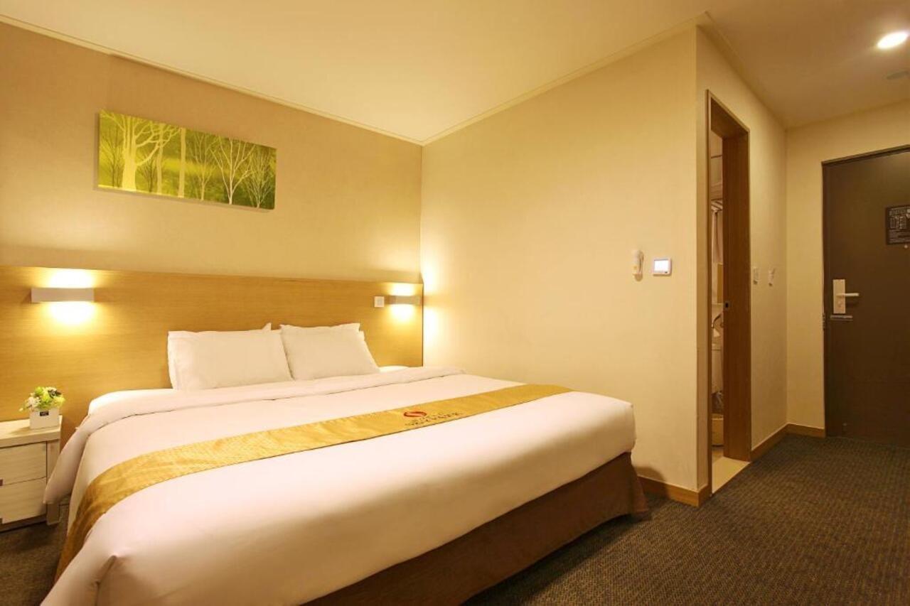 Hotel Skypark Jeju 1 Екстер'єр фото